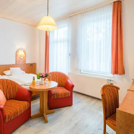 Flora Bed & Breakfast