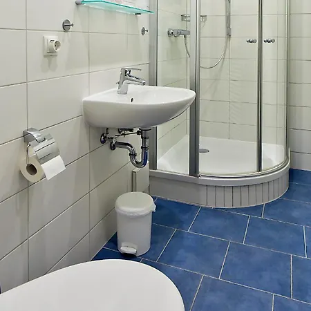 Bed & Breakfast Flora *